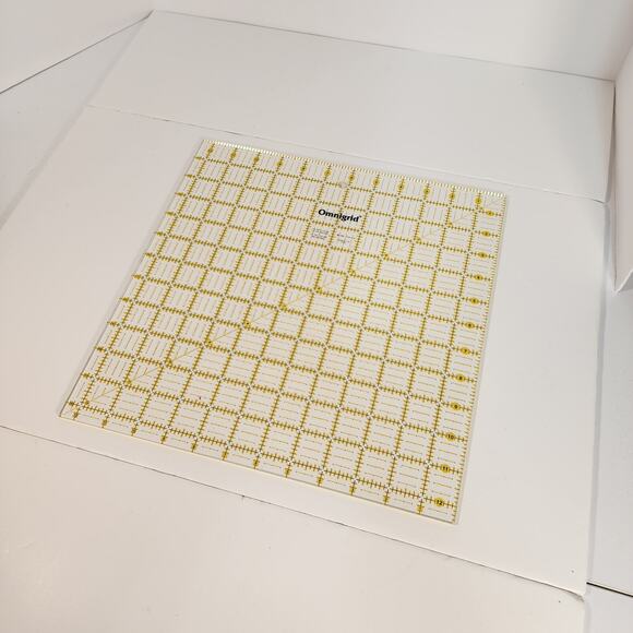 1988 Omnigrid Clear Quilting Cutting Measuring Mat 12x12 Sewing Crafts USA (11) - Picture 5 of 5
